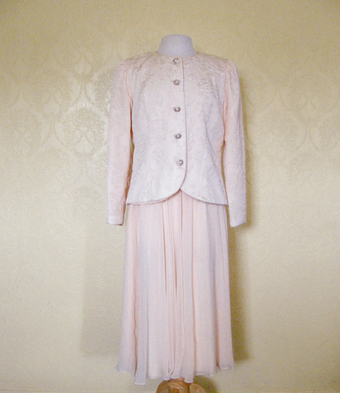 Two Piece Light Blush Pink Knee-length Mother Of The Bride Dress